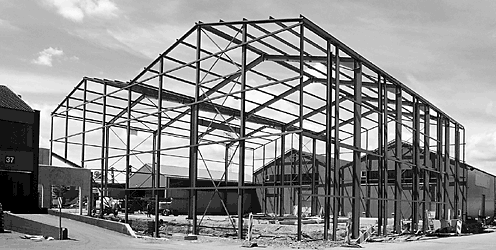 Warehouse, Auenansicht nach Montage